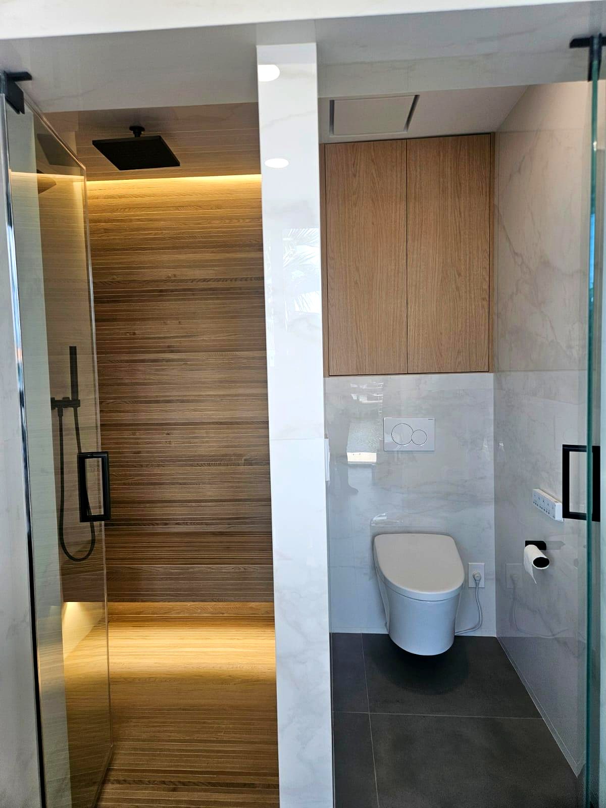 Bathroom with wood-look tile